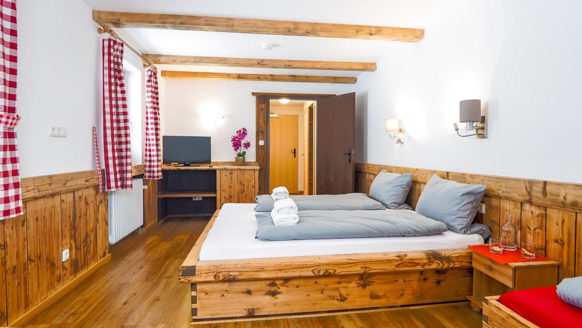 Landgasthof Zum Papyrer - Erholung Im Urlaubsgebiet Lenggries Chambre photo